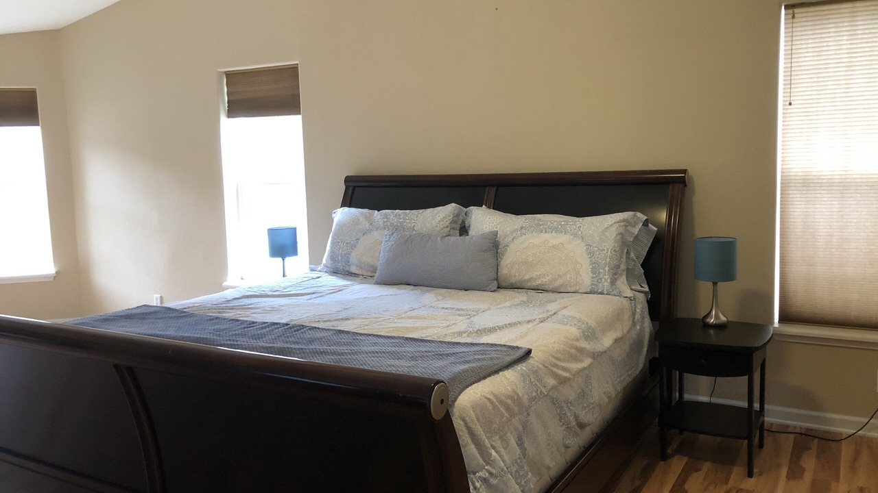 Photo of Others in Monitor