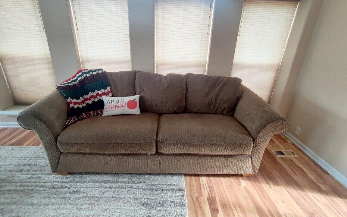 Photo of Bedroom in Monitor