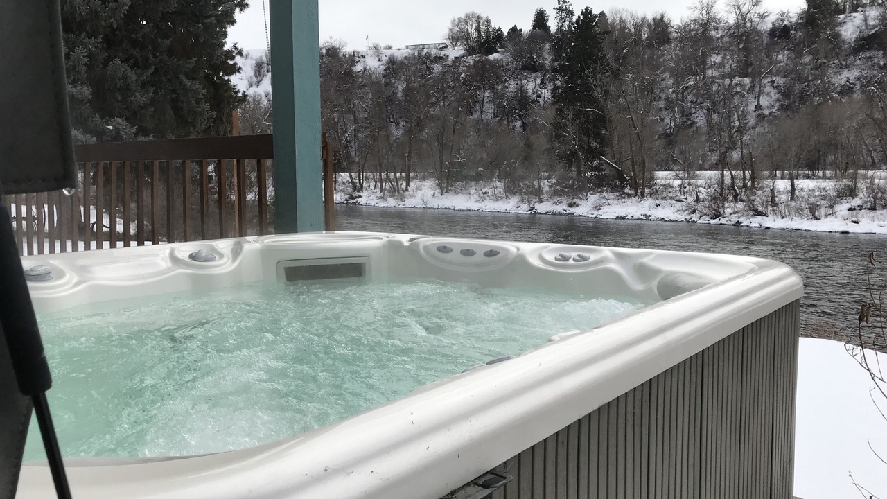 Photo of Others in Monitor