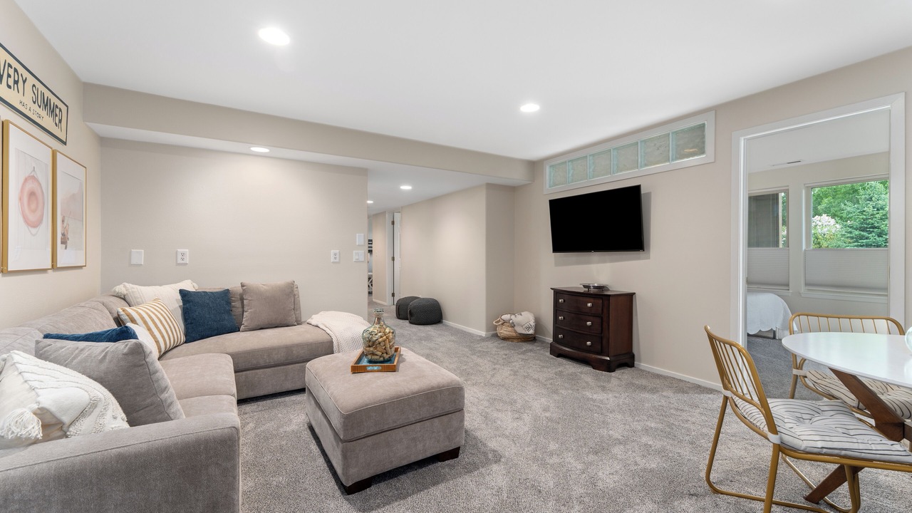 Photo of Livingroom in Wapato Point