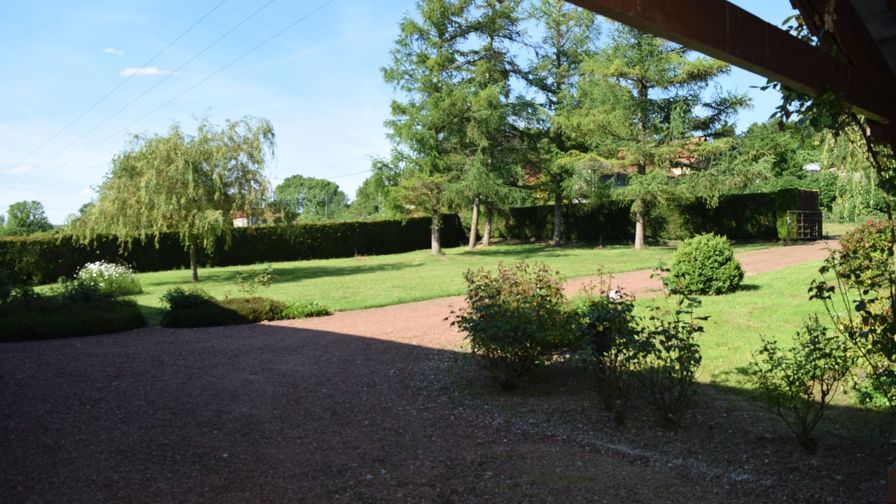 Photo of Outdoor in Neuville-au-Bois