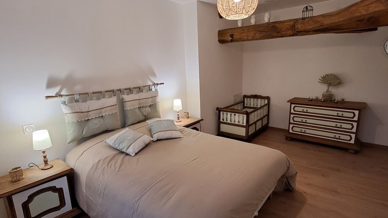 Photo of Bedroom in Neuville-au-Bois