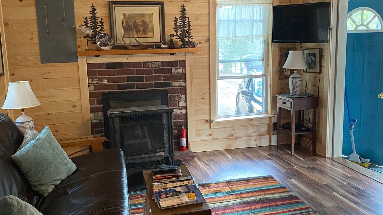 Photo of Livingroom in Elizabethtown