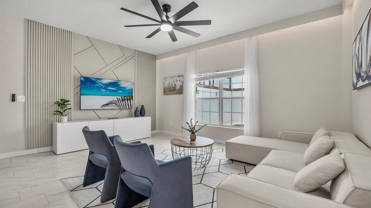 Photo of Livingroom in Bay Lake
