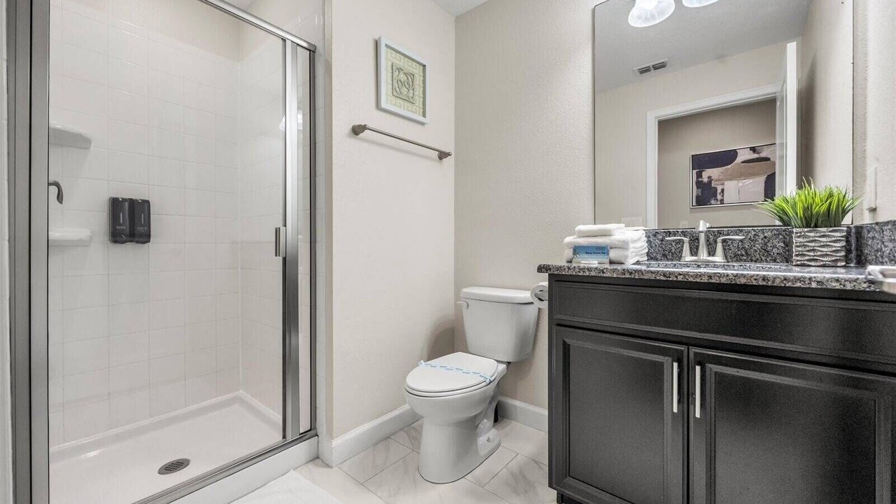 Photo of Bathroom in Bay Lake