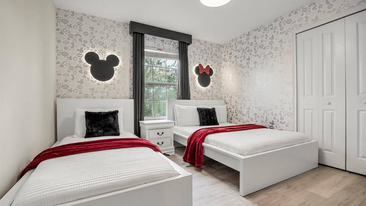 Photo of Bedroom in Bay Lake
