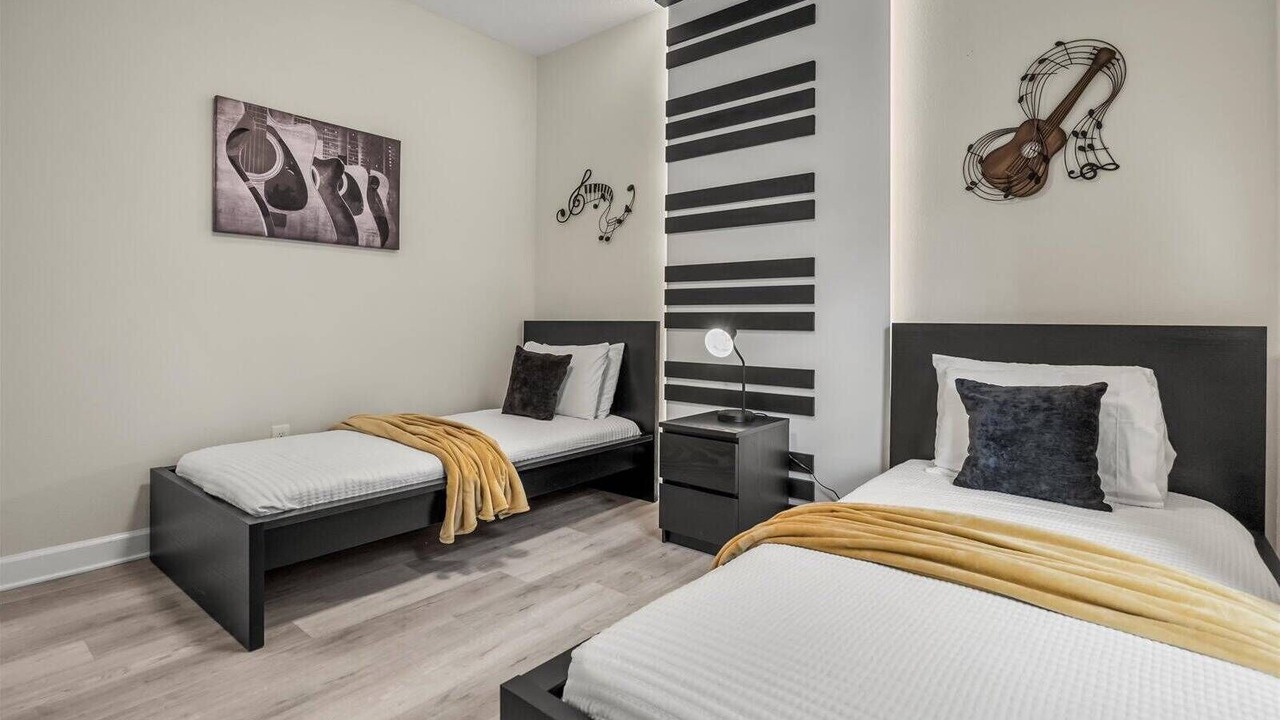Photo of Bedroom in Bay Lake