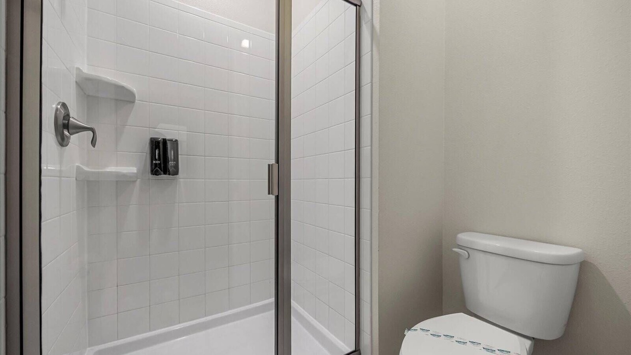 Photo of Bathroom in Bay Lake