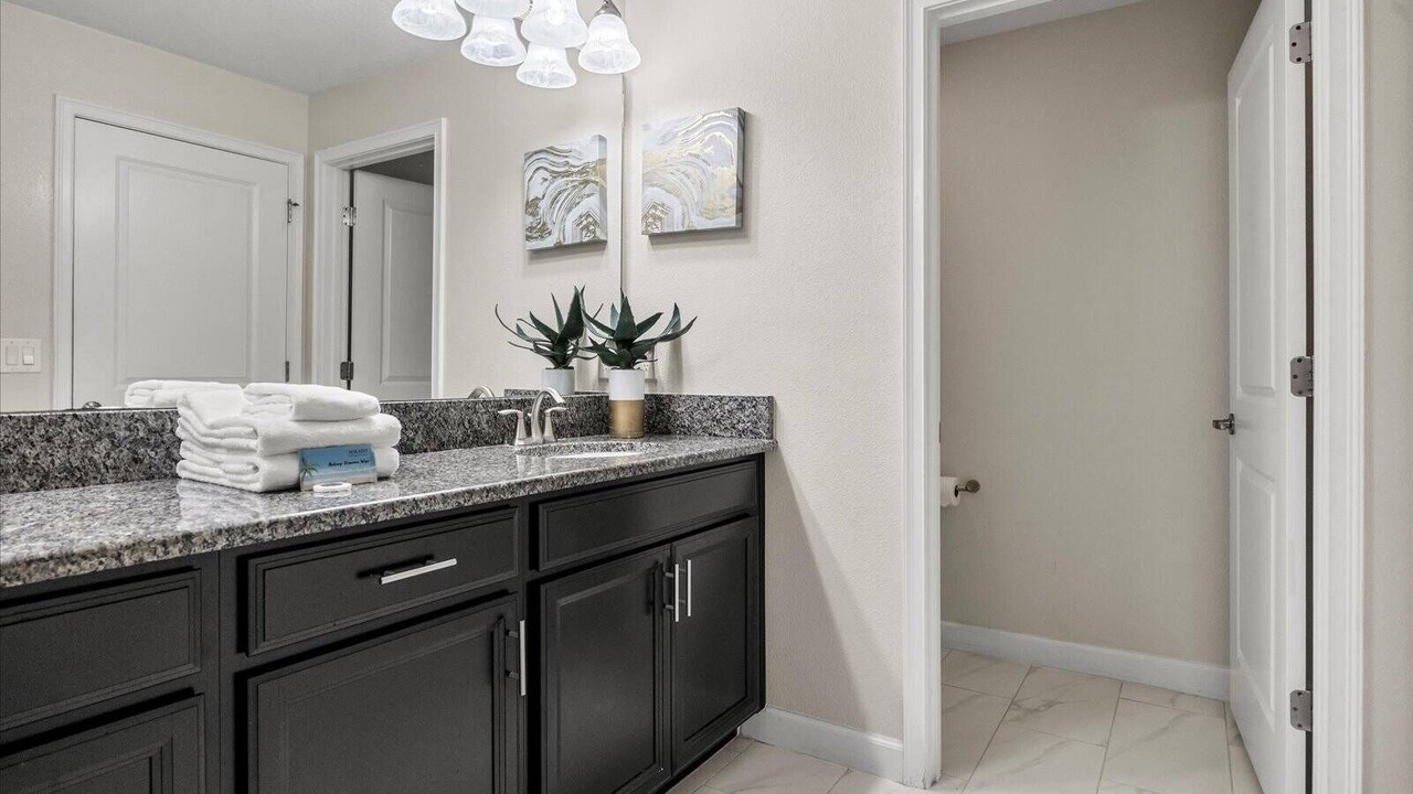 Photo of Bathroom in Bay Lake