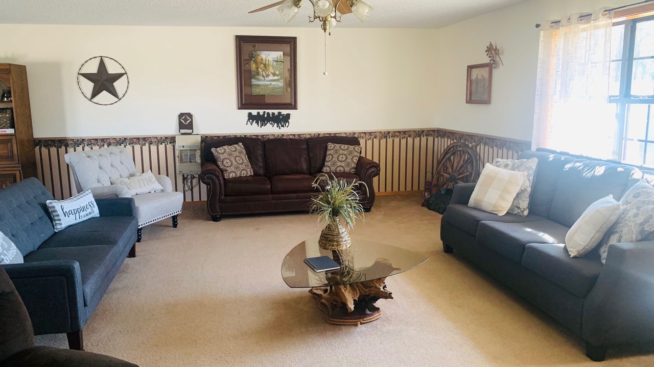 Photo of Livingroom in Broken Bow