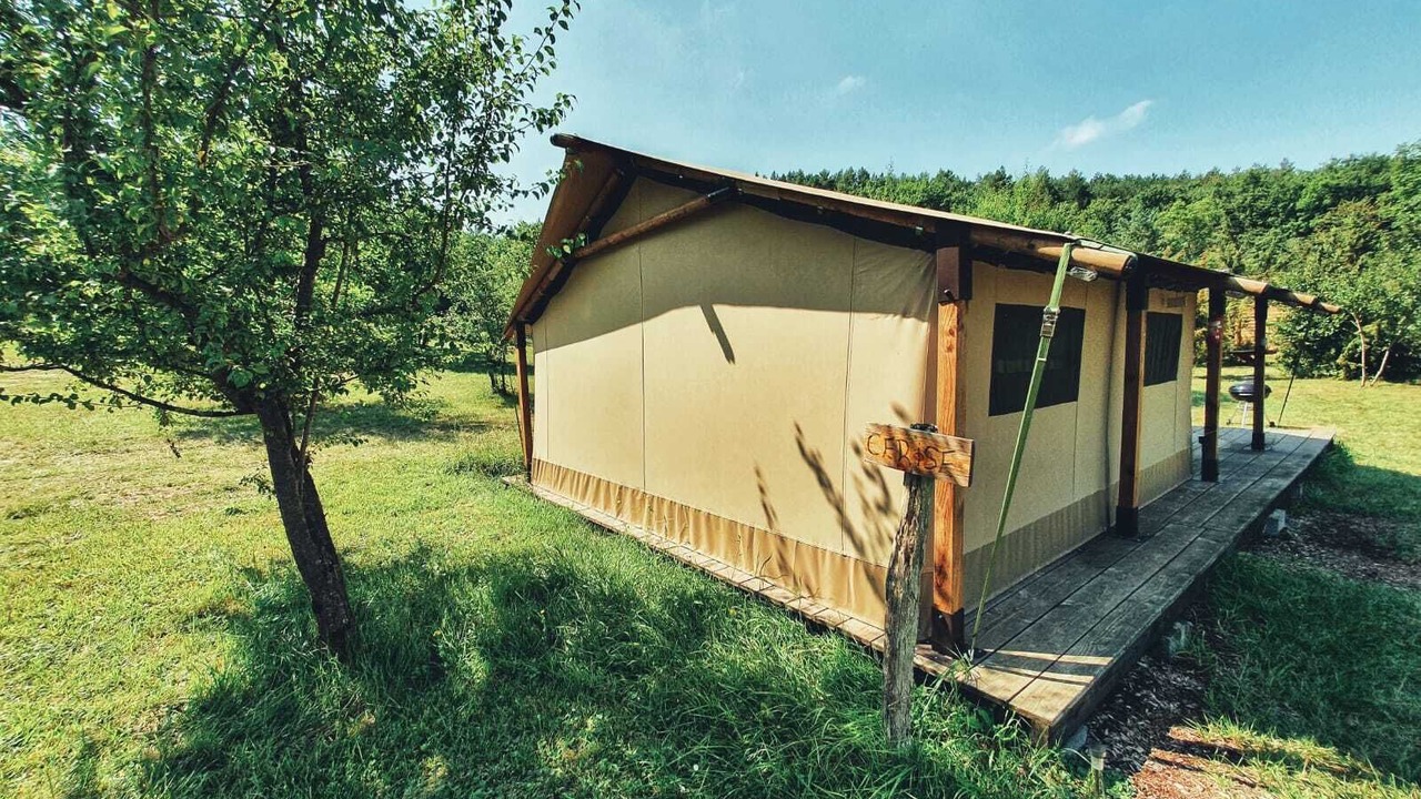 Photo of Outdoor in Engravies