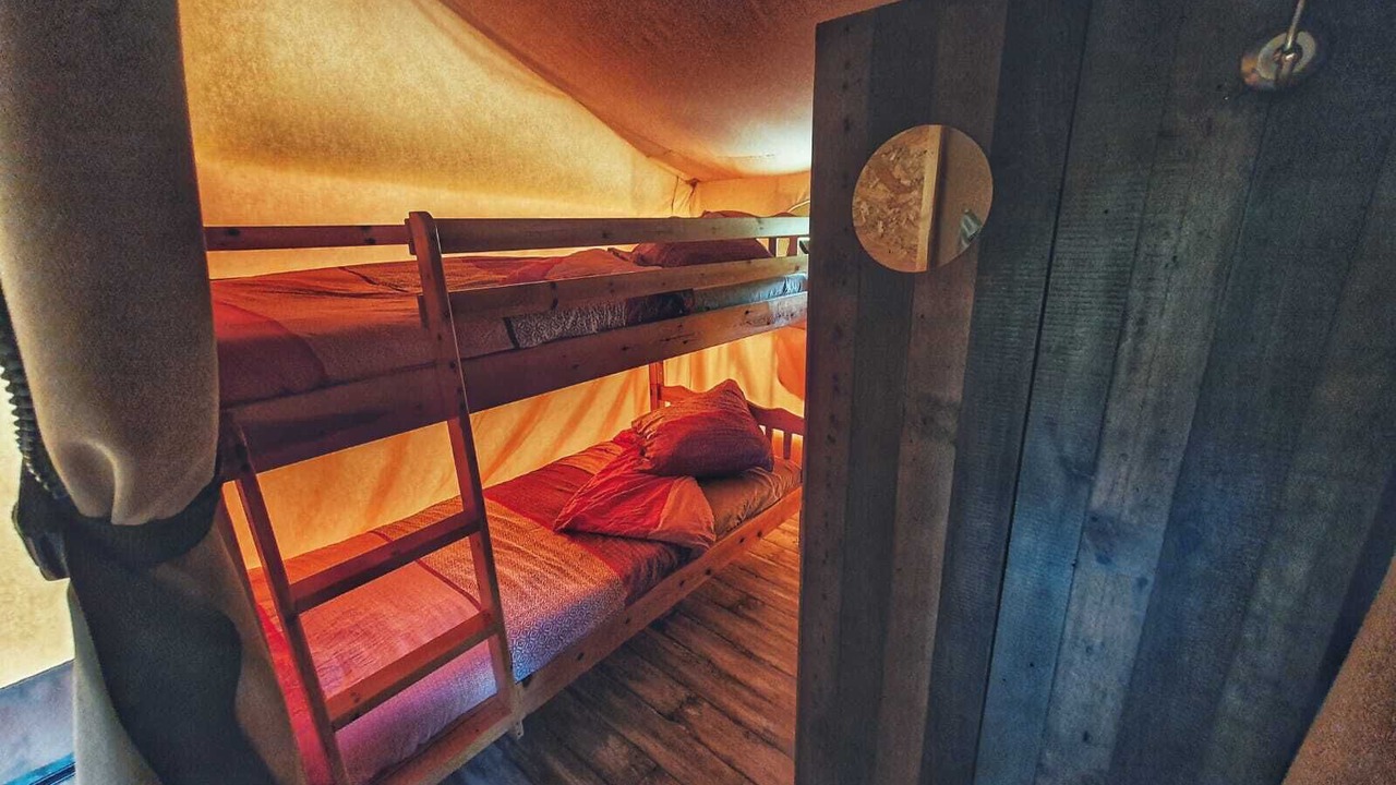 Photo of Bedroom in Engravies