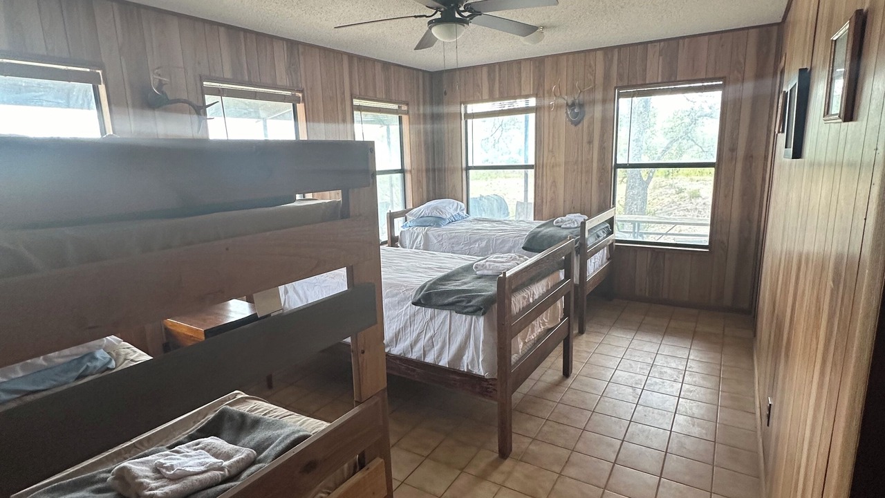 Photo of Bedroom in D'Hanis