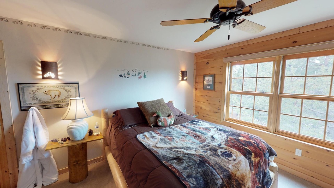 Photo of Bedroom in Three Rivers