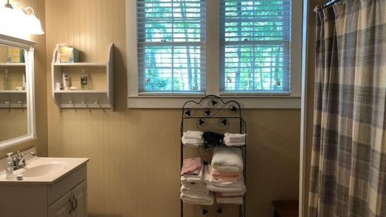 Photo of Bathroom in Tiger