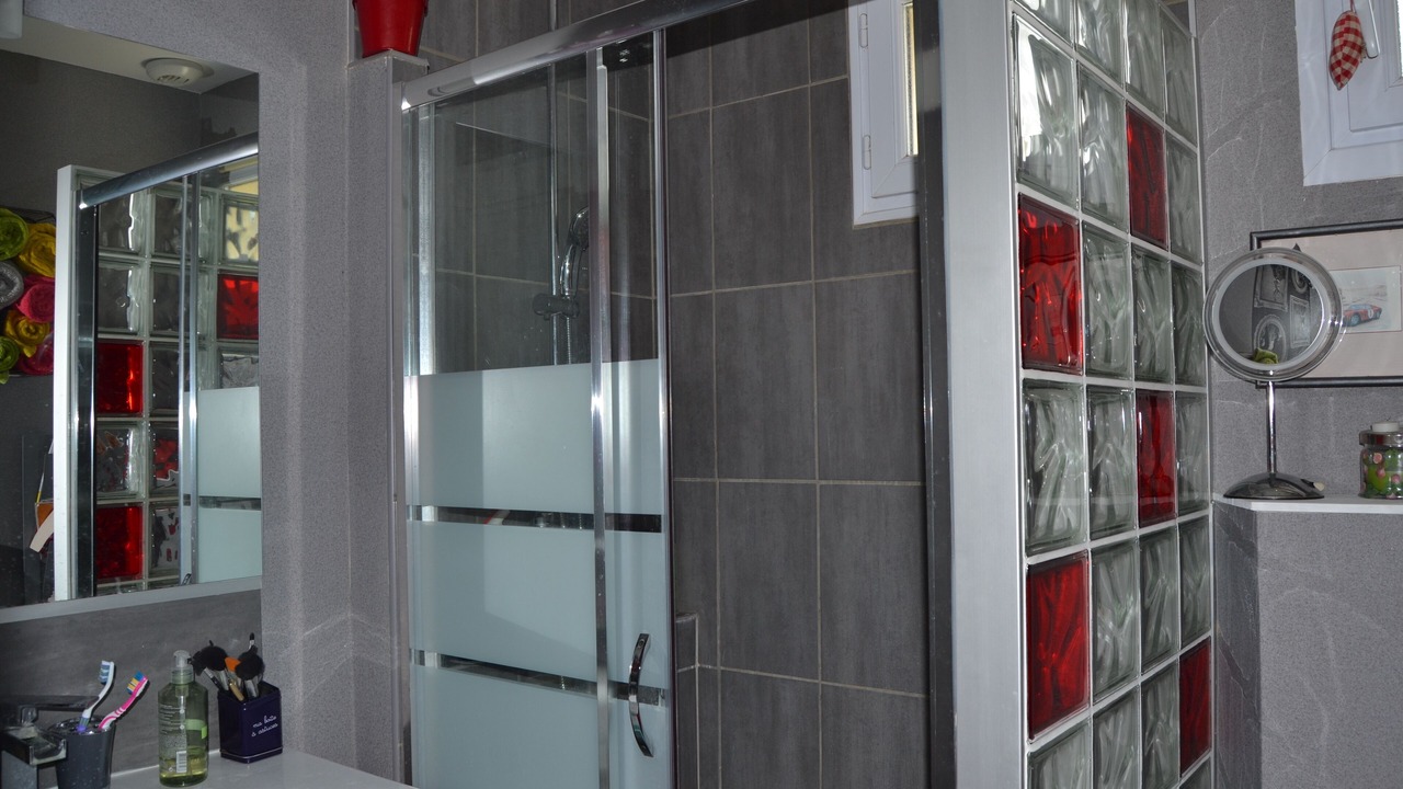 Photo of Bathroom in Pontlieue - Rocade