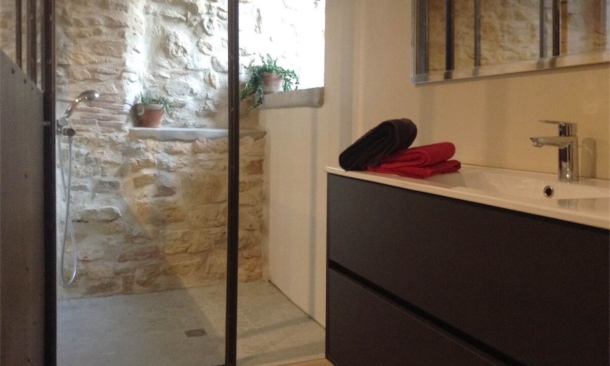 Photo of Bathroom in Sabran
