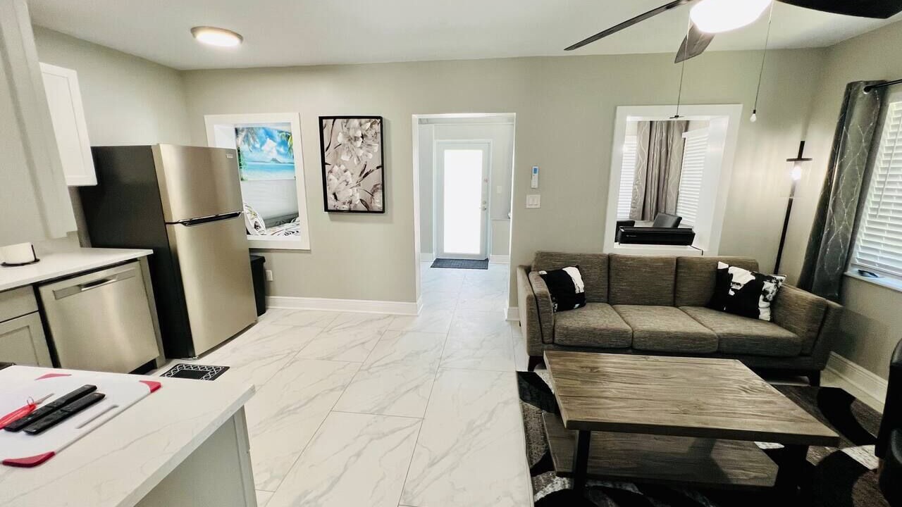 Photo of Livingroom in Edgewood