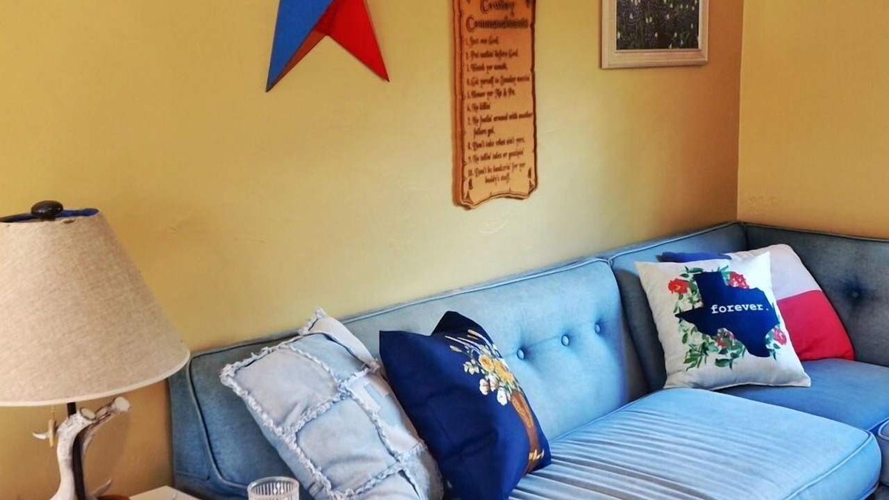 Photo of Livingroom in Junction