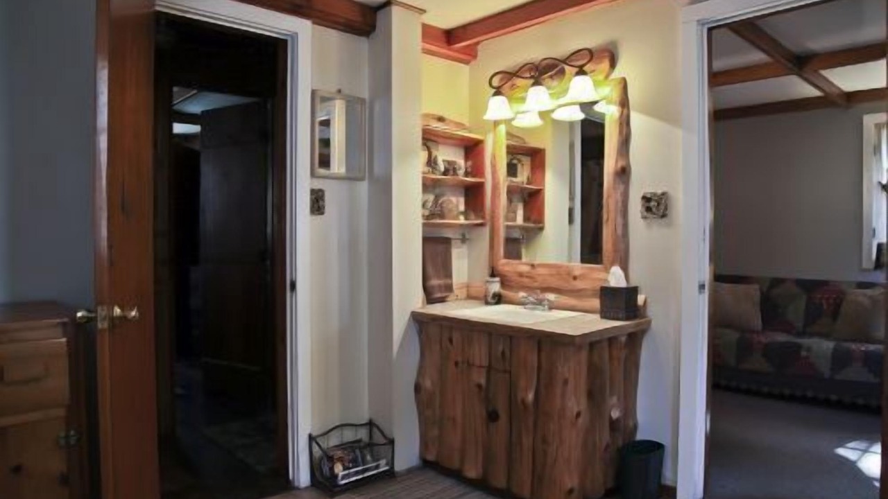 Photo of Bedroom in Carp Lake