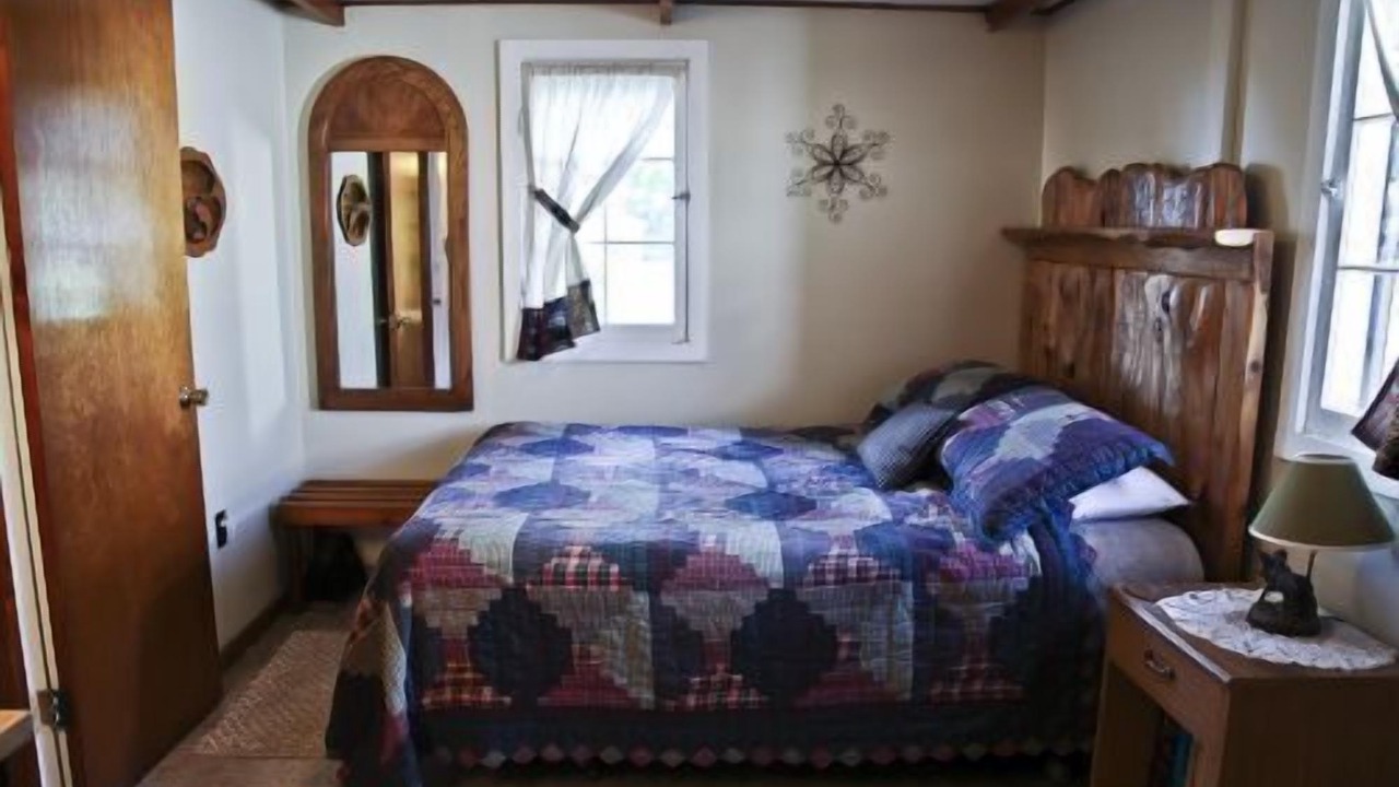 Photo of Bedroom in Carp Lake