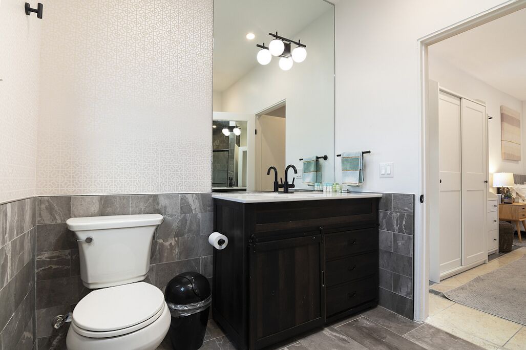 Photo of Bathroom in Pico - Robertson