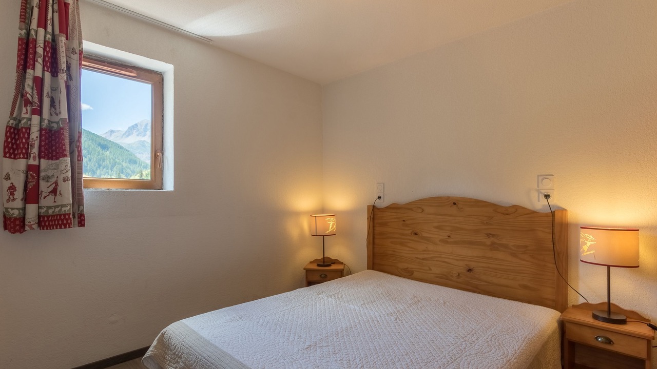 Photo of Bedroom in Vars