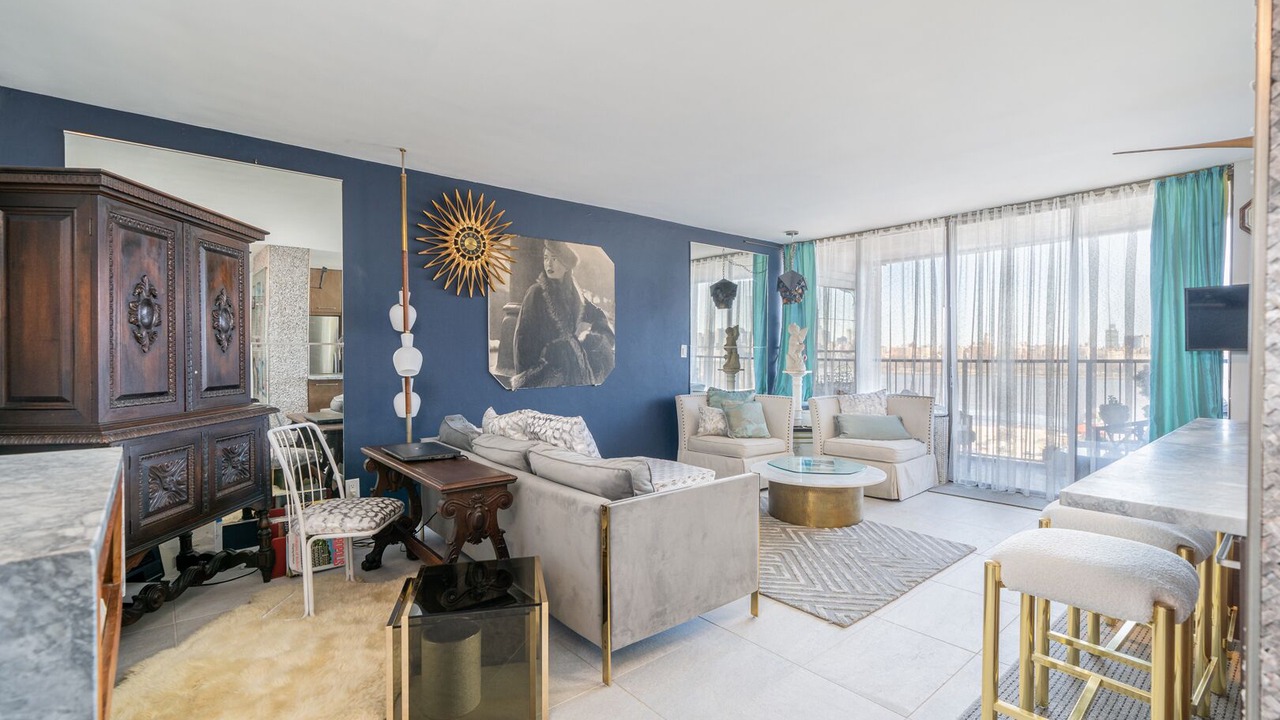 Photo of Livingroom in North Bergen