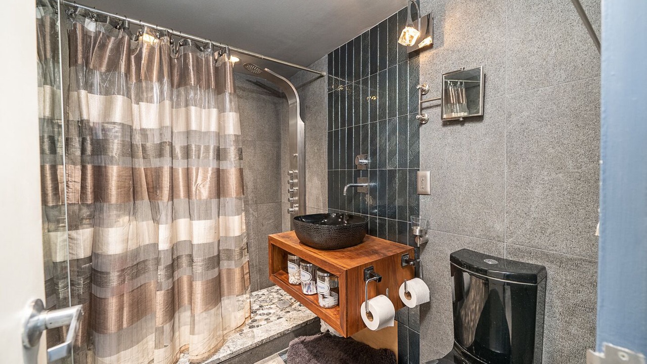 Photo of Bathroom in North Bergen