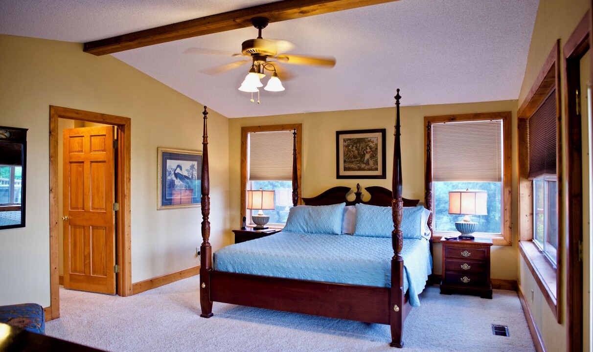 Photo of Bedroom in Sylvan Shores