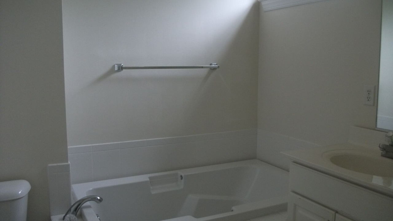 Photo of Bathroom in Willoughby Spit