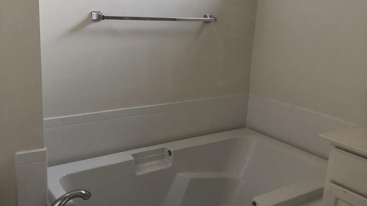 Photo of Bathroom in Willoughby Spit
