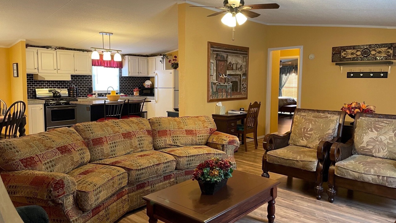 Photo of Livingroom in Farmington