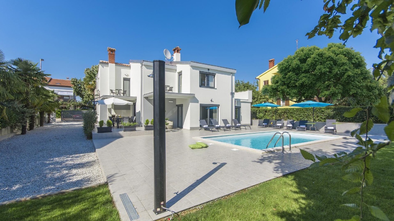 Photo of Outdoor in Spadici