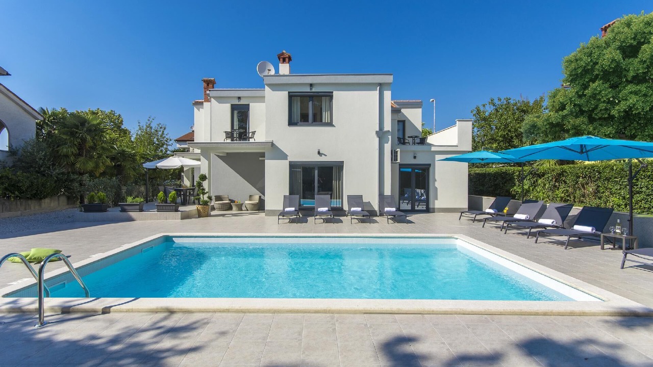 Photo of Outdoor in Spadici