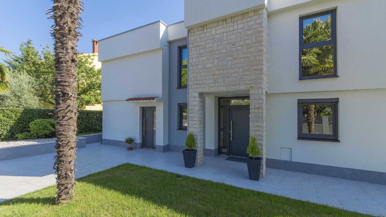 Photo of Outdoor in Spadici