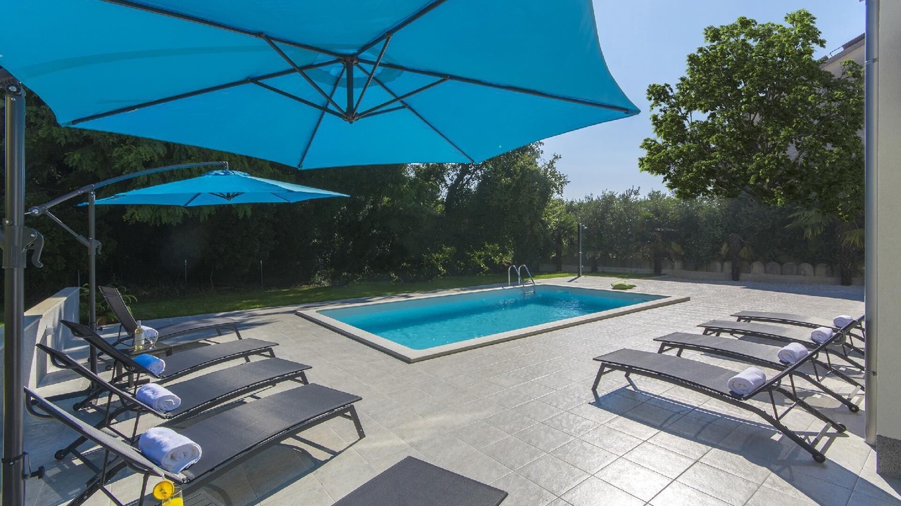 Photo of Outdoor in Spadici