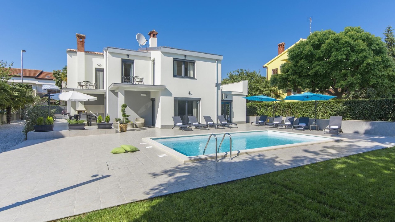 Photo of Outdoor in Spadici