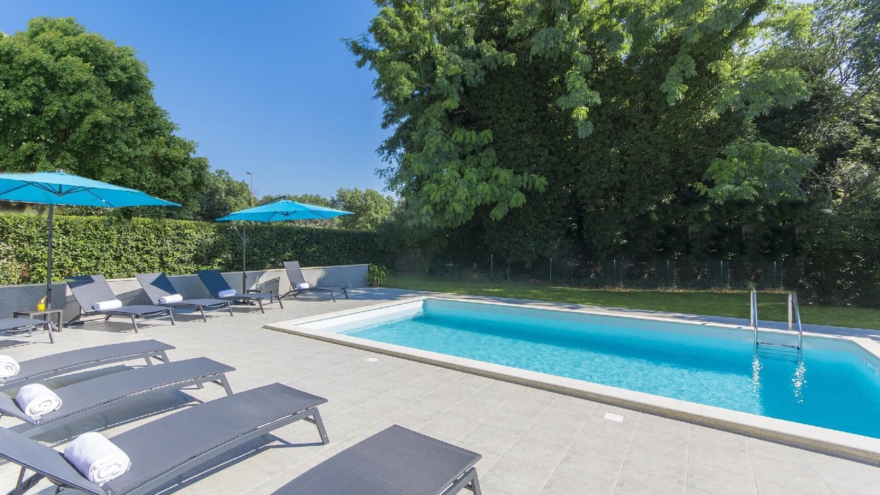 Photo of Outdoor in Spadici