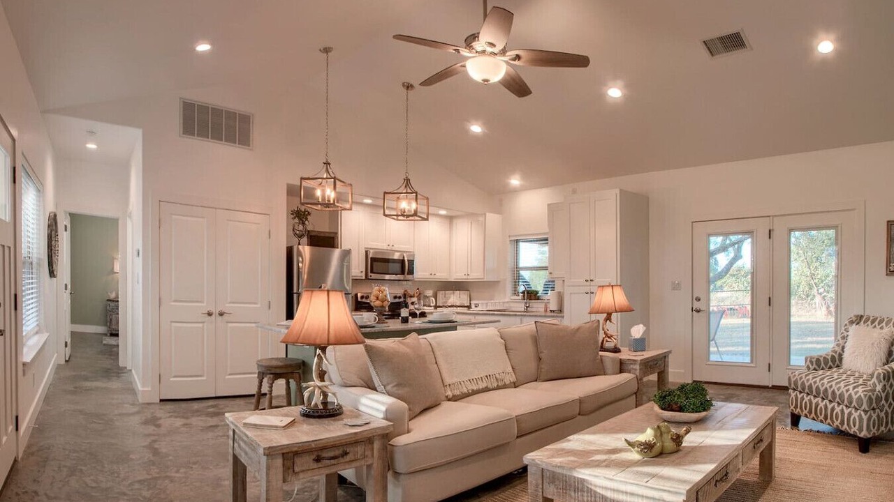 Photo of Livingroom in Fredericksburg