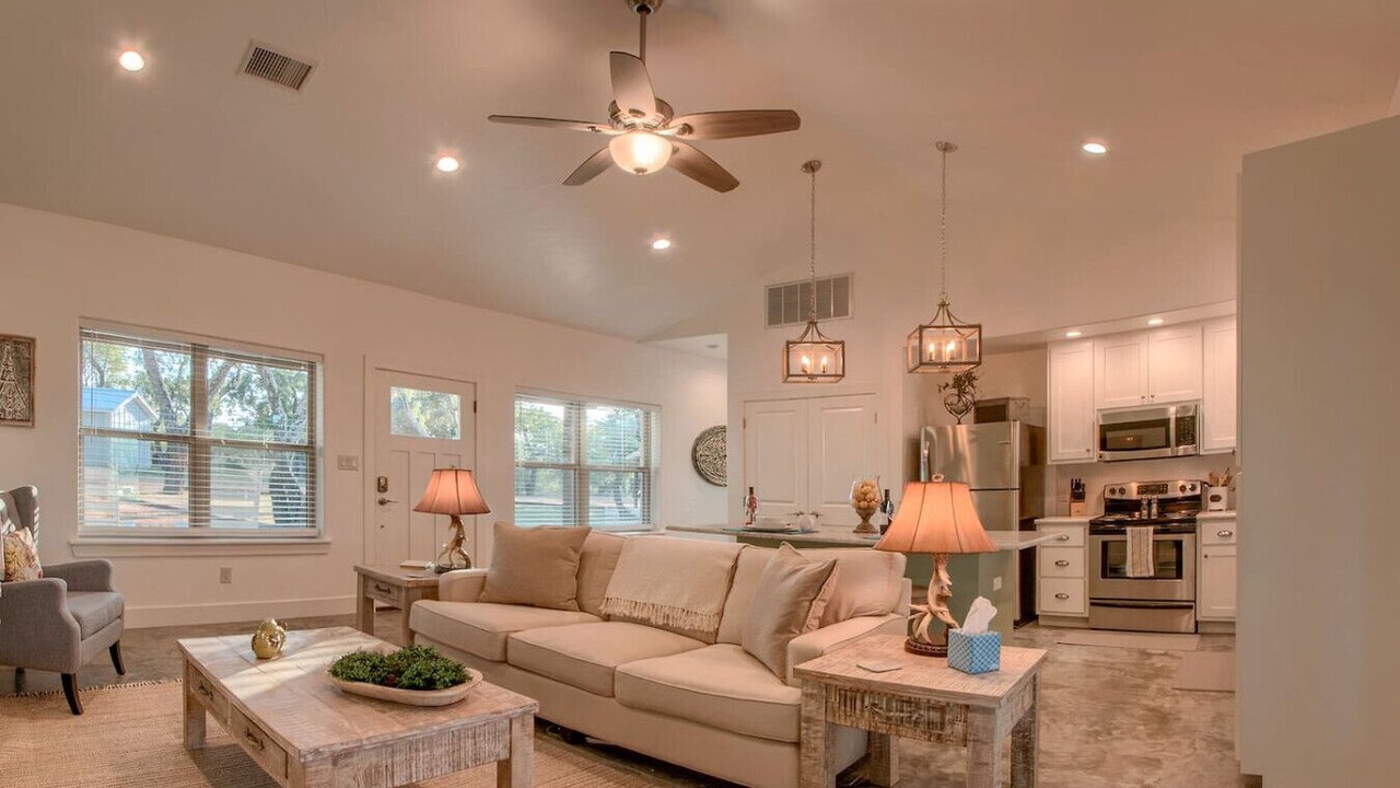 Photo of Livingroom in Fredericksburg