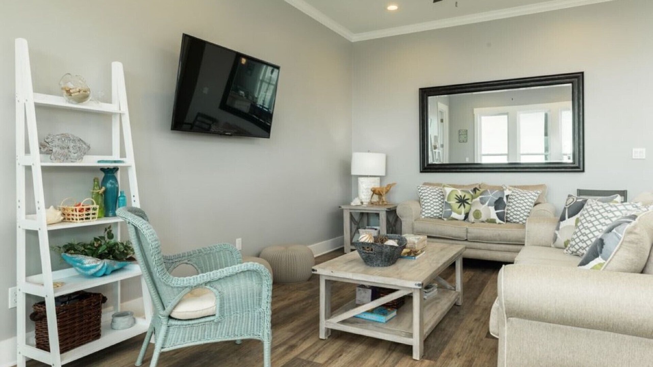 Photo of Livingroom in Spanish Grant