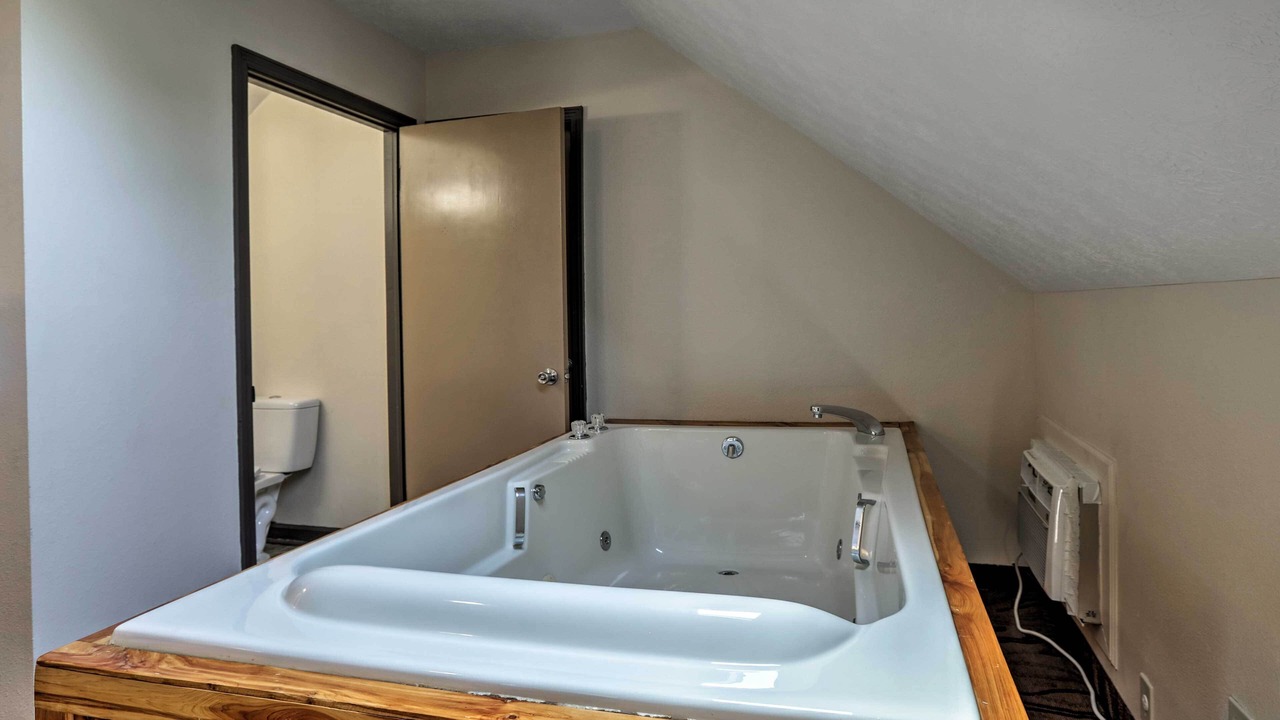 Photo of Bathroom in Burkesville