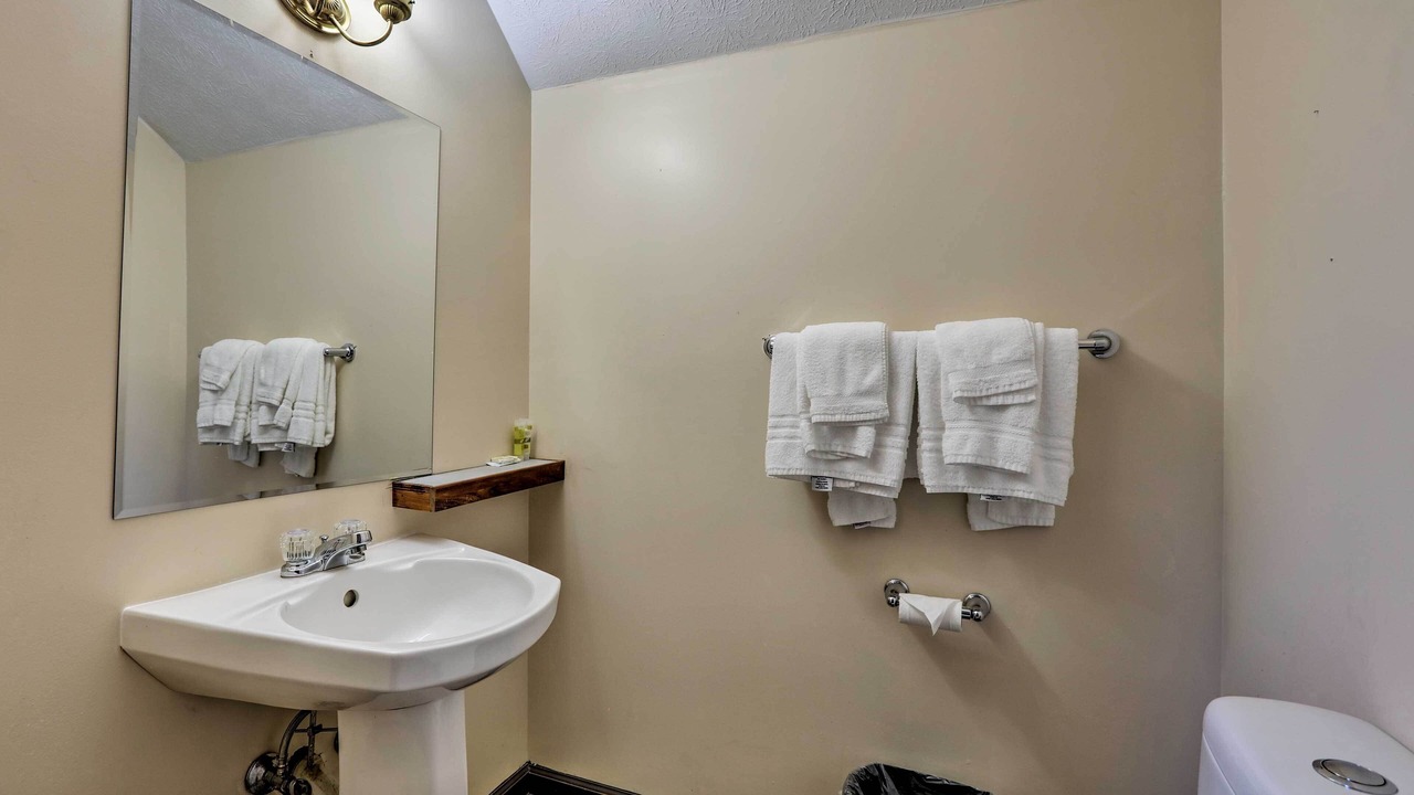Photo of Bathroom in Burkesville