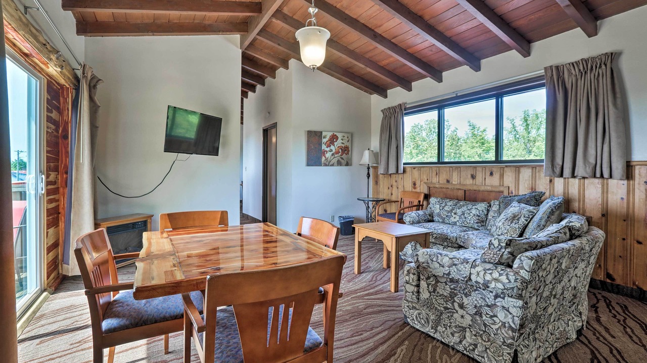 Photo of Livingroom in Burkesville