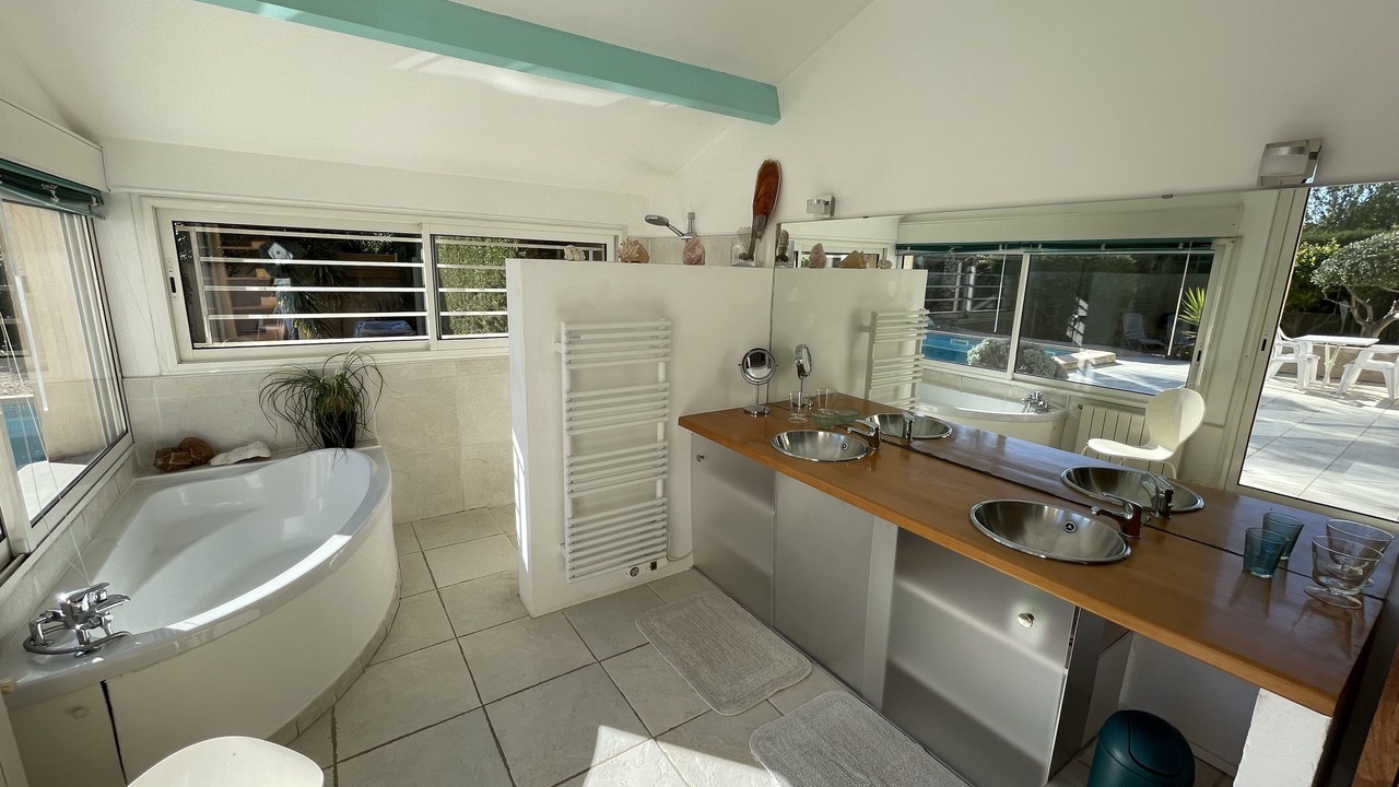 Photo of Bathroom in La Grande-Motte