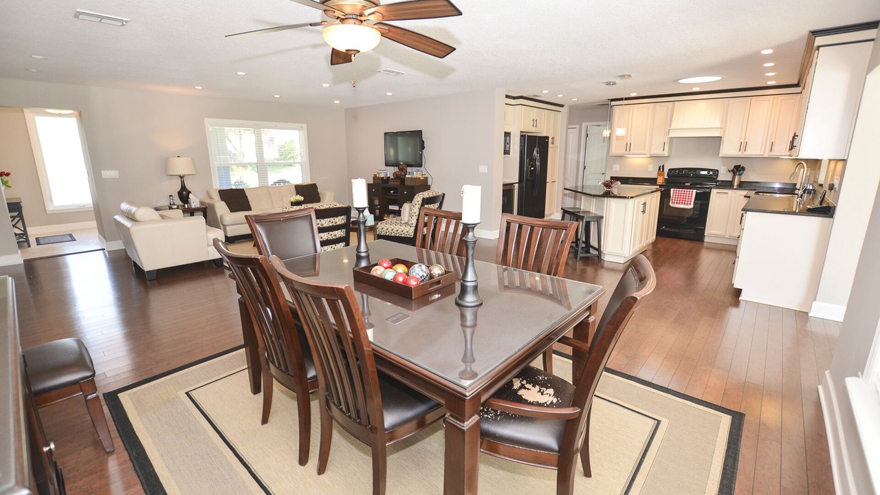Photo of Bedroom in Oceanside Village