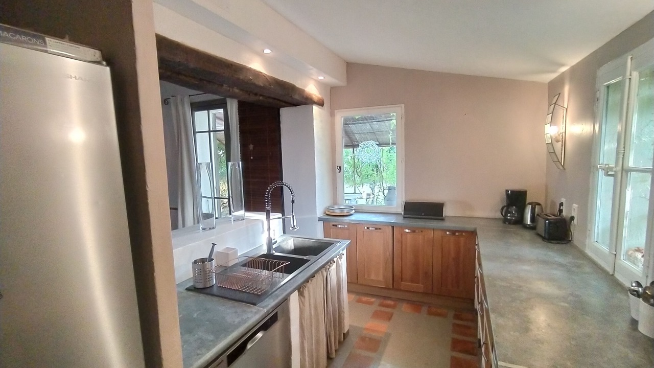 Photo of Kitchen in Villecroze