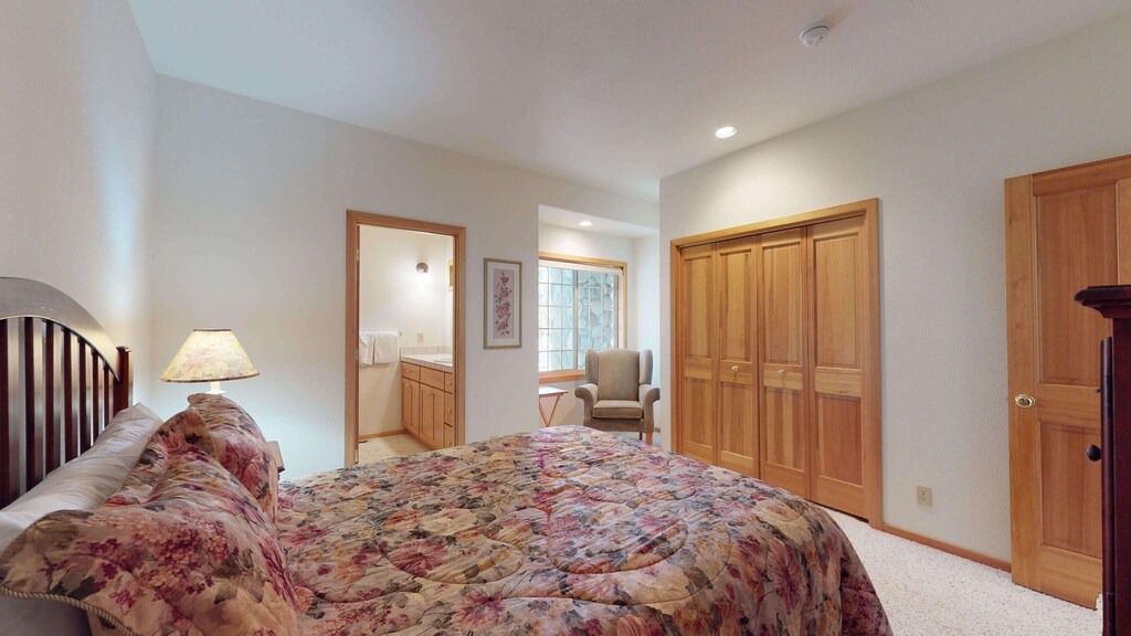 Photo of Bedroom in Deer Park