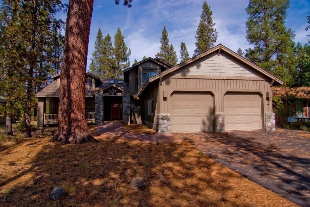 Photo of Buildings in Deer Park